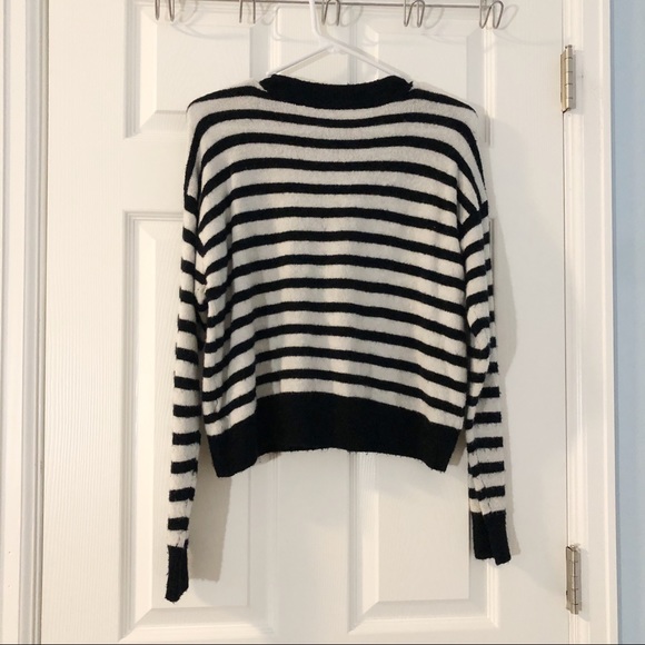 H&M black and white strap sweater - Picture 6 of 6
